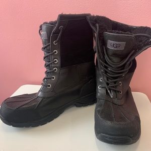 UGG Black Women’s ADIRONDACK Boot